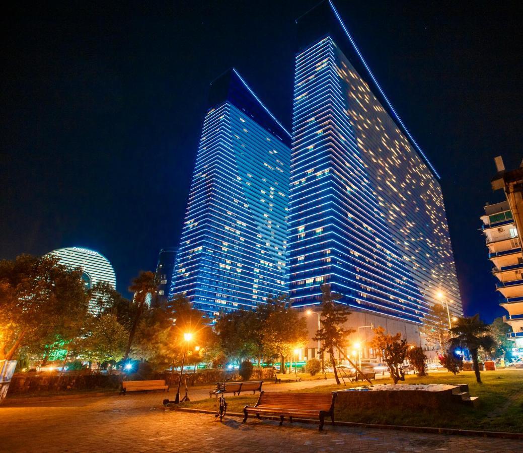 Orbi City Skyscraper With Sea Viewバトゥーミ エクステリア 写真